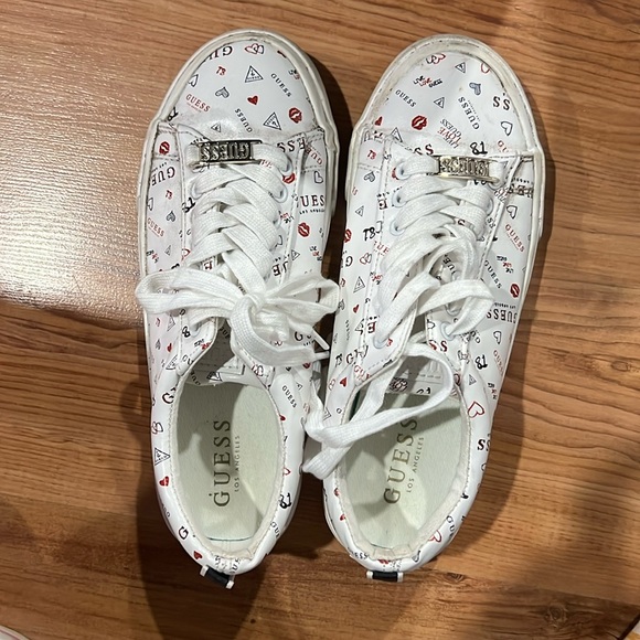 Guess sneakers - Picture 1 of 3